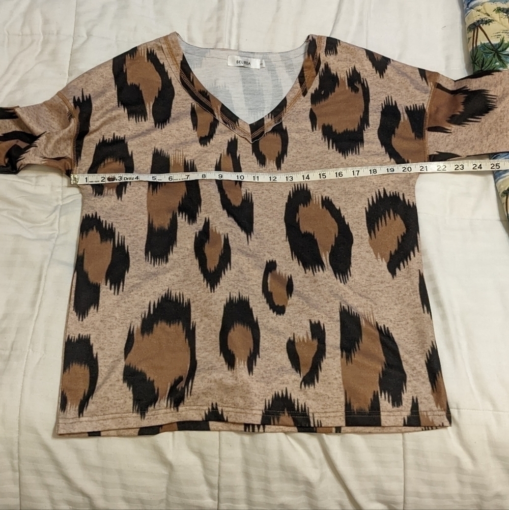 BELINDA long sleeved light sweatshirt size Small - Picture 5 of 5